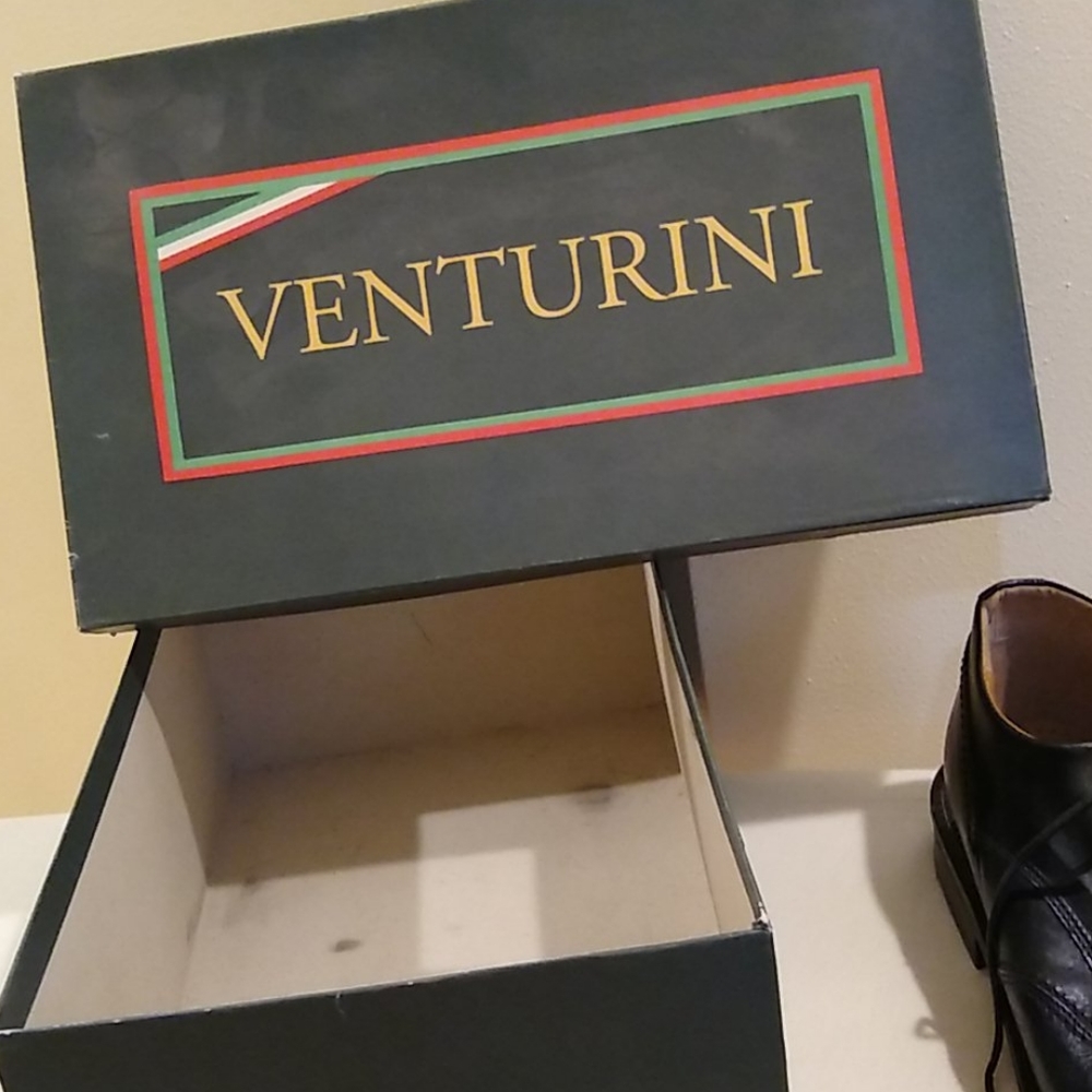Men's shoes